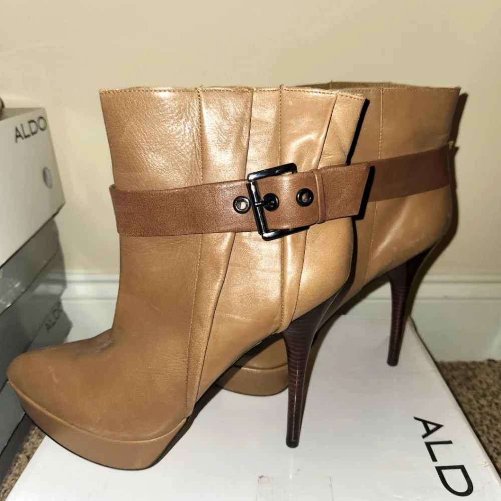 ALDO Booties - Picture 1 of 5